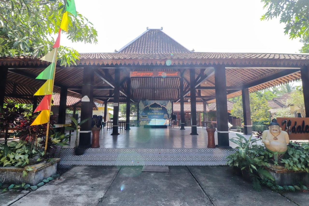 โอมะฮ์ โรฮาดี ชาเรียะฮ์ บาย นดาเลม เบยง Hotel มาเกอลัง ภายนอก รูปภาพ