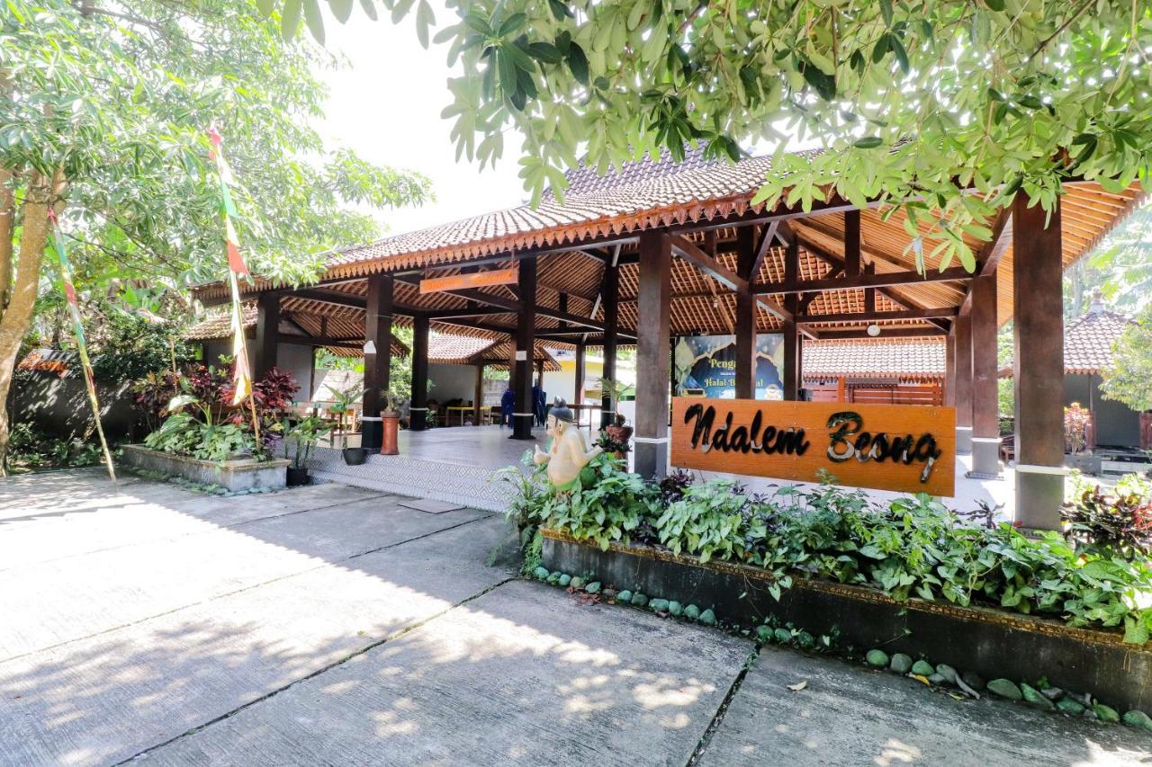 โอมะฮ์ โรฮาดี ชาเรียะฮ์ บาย นดาเลม เบยง Hotel มาเกอลัง ภายนอก รูปภาพ
