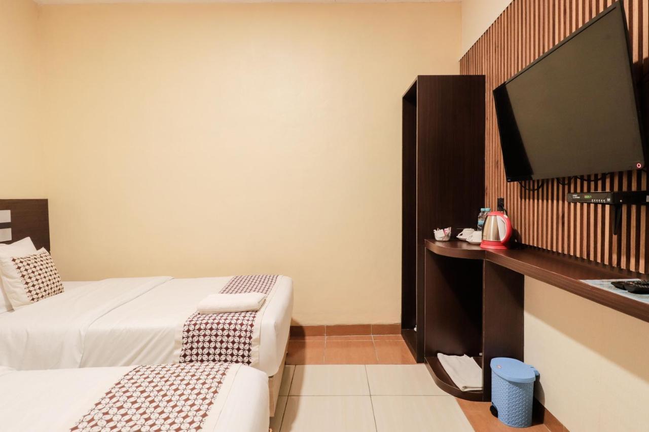 โอมะฮ์ โรฮาดี ชาเรียะฮ์ บาย นดาเลม เบยง Hotel มาเกอลัง ภายนอก รูปภาพ
