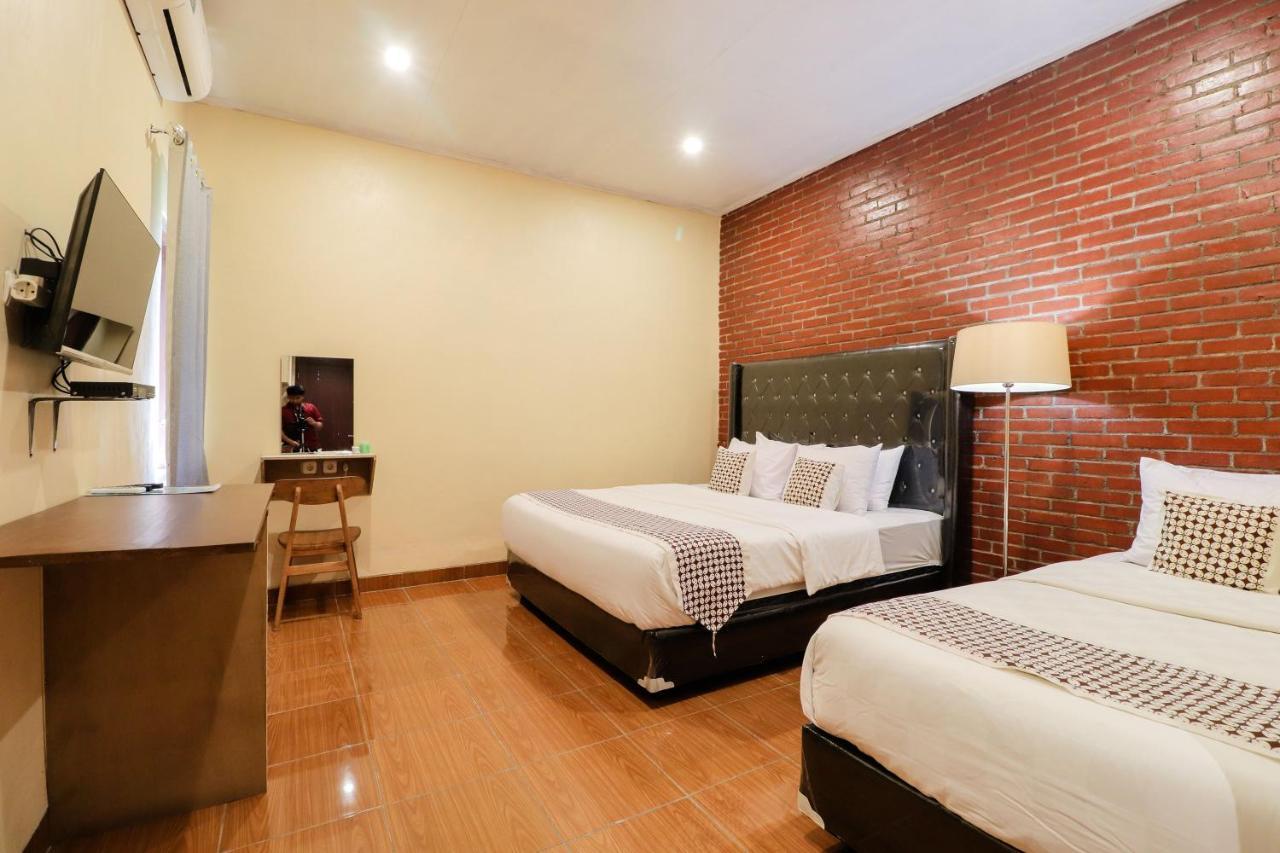 โอมะฮ์ โรฮาดี ชาเรียะฮ์ บาย นดาเลม เบยง Hotel มาเกอลัง ภายนอก รูปภาพ