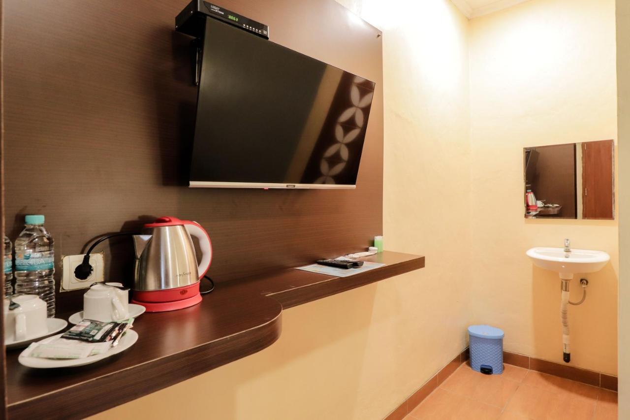 โอมะฮ์ โรฮาดี ชาเรียะฮ์ บาย นดาเลม เบยง Hotel มาเกอลัง ภายนอก รูปภาพ