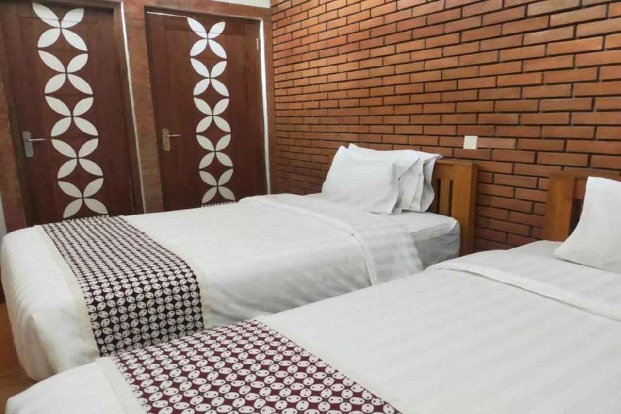 โอมะฮ์ โรฮาดี ชาเรียะฮ์ บาย นดาเลม เบยง Hotel มาเกอลัง ภายนอก รูปภาพ